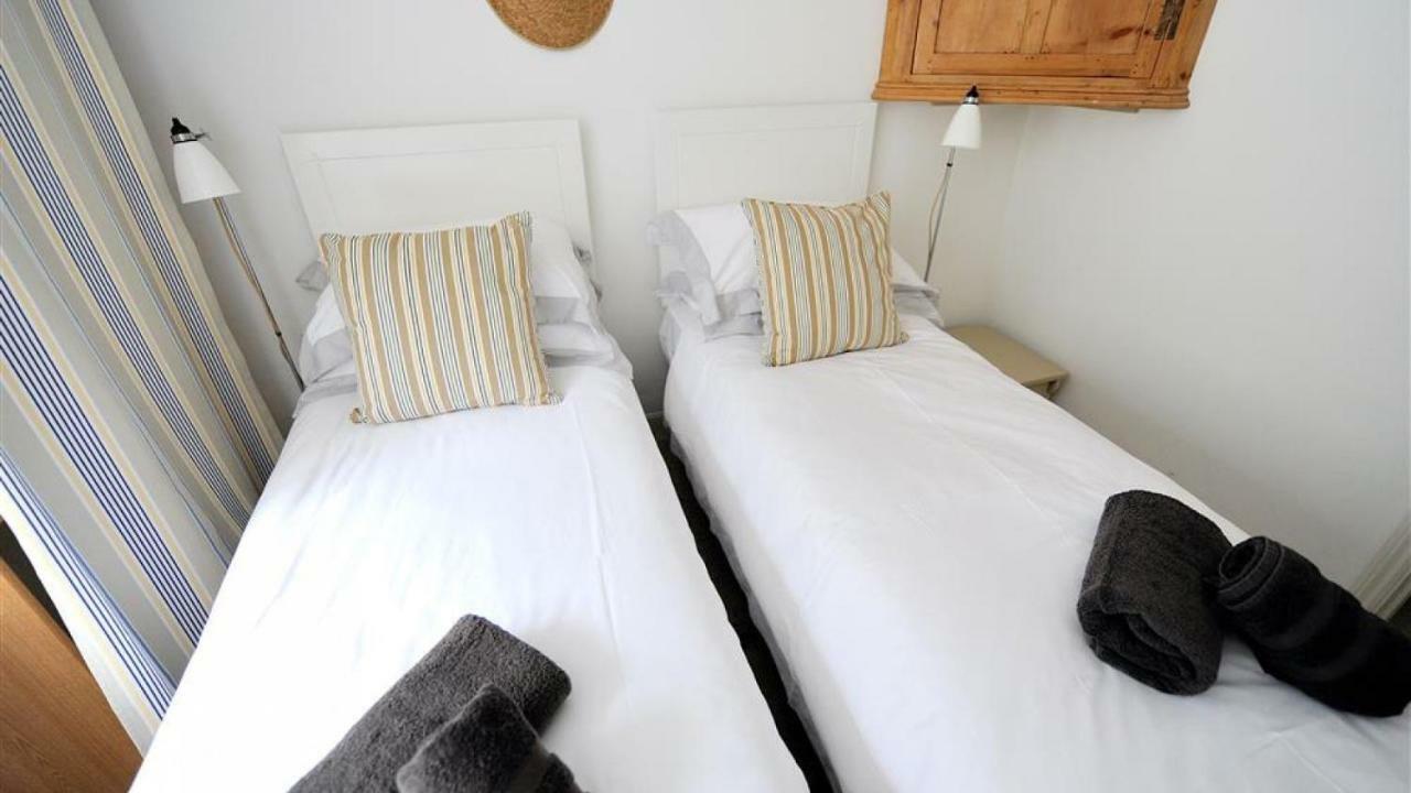 10 Cobb Terrace Villa Lyme Regis Luaran gambar